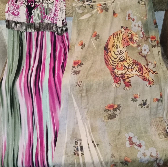 Clothes - Picture 5 of 16